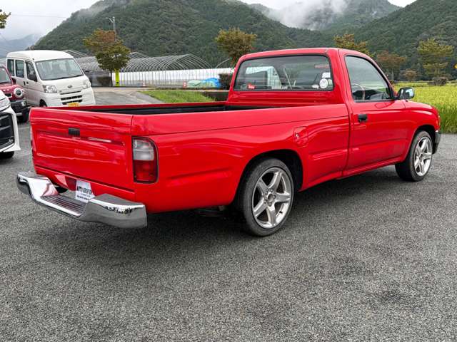 Toyota Hilux 8