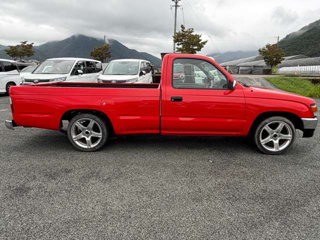 Toyota Hilux 9