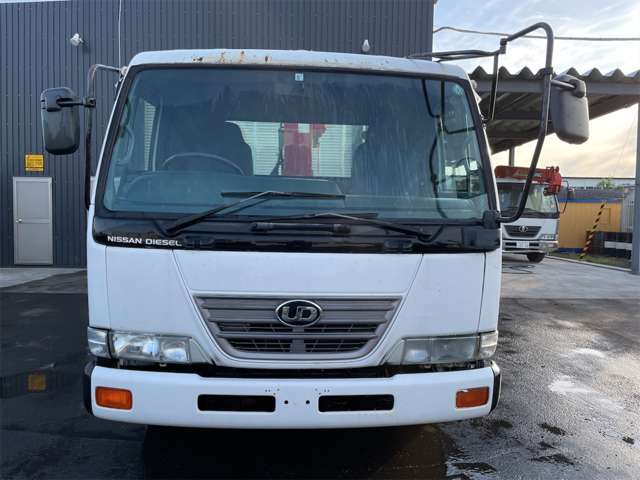 Nissan Condor 2