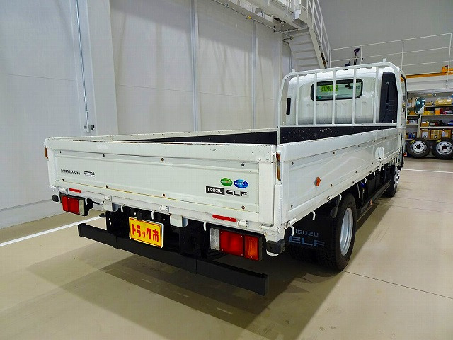 Isuzu Elf 2