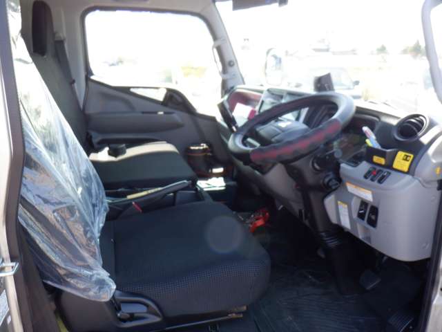 Mitsubishi Fuso Canter 8