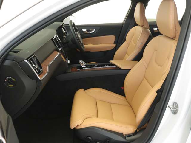 Volvo V60 Cross Country 11