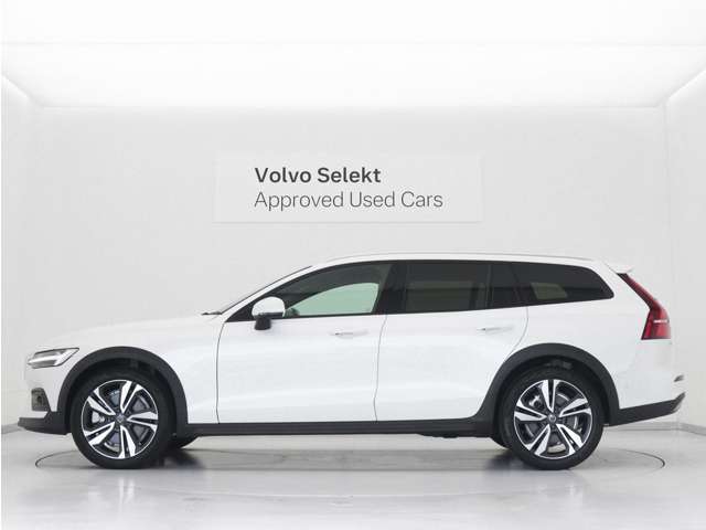 Volvo V60 Cross Country 5