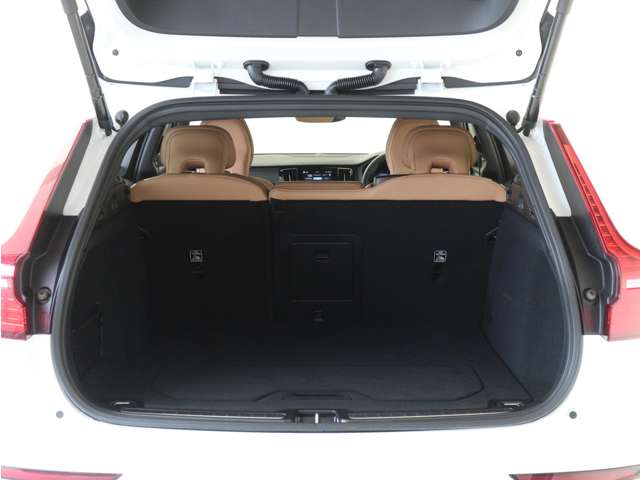 Volvo V60 Cross Country 10