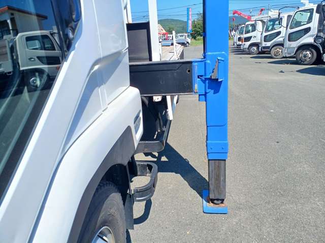 Mitsubishi Fuso Fighter 11