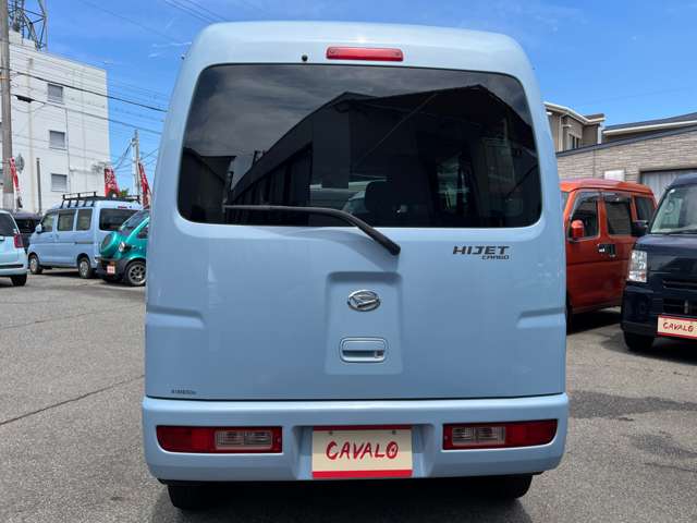 Daihatsu Hijet Cargo 11