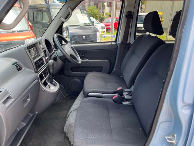 Daihatsu Hijet Cargo 5