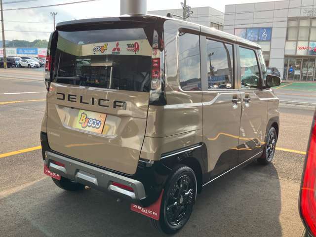 Mitsubishi Delica Mini 4