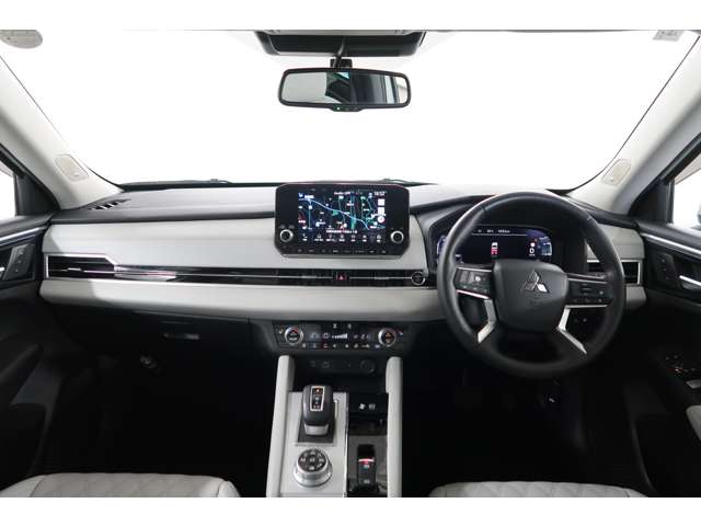 Mitsubishi Outlander 2