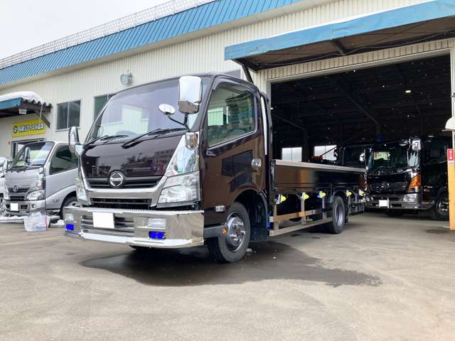 Hino Dutro 2