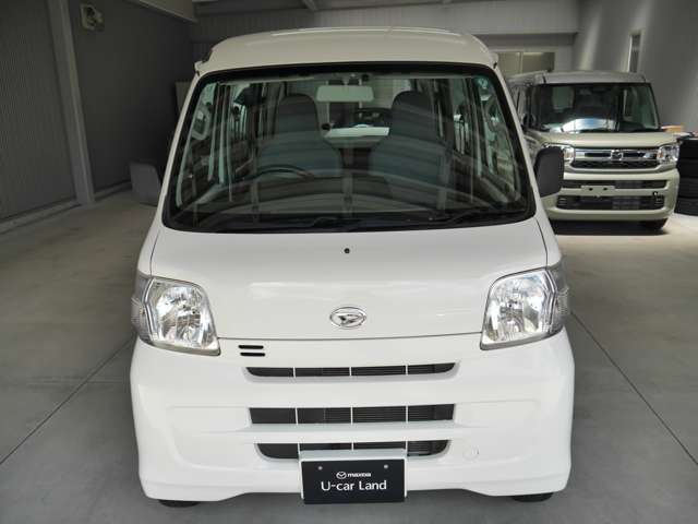 Daihatsu Hijet Cargo 2