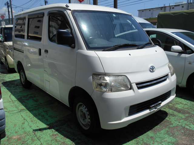 Toyota Light Ace Van 4