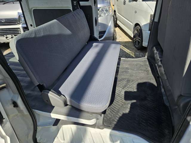 Mitsubishi Minicab Van 12