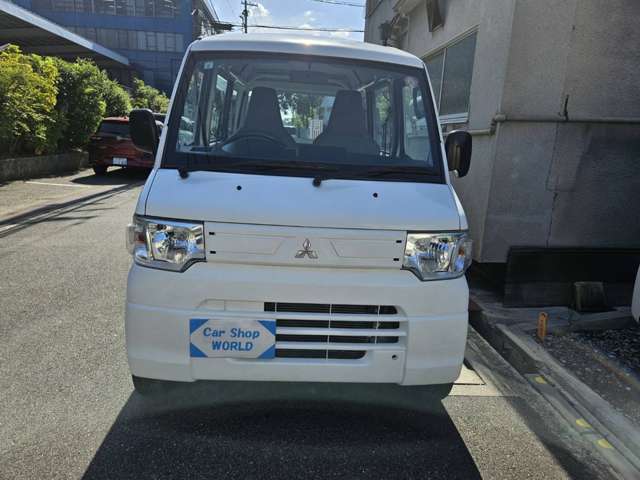 Mitsubishi Minicab Van 2