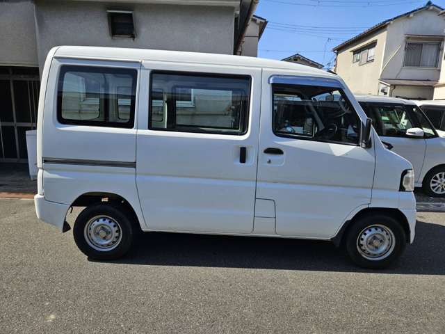 Mitsubishi Minicab Van 4