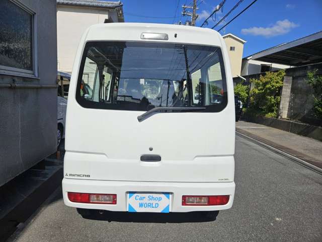 Mitsubishi Minicab Van 8