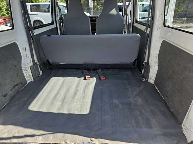 Mitsubishi Minicab Van 9