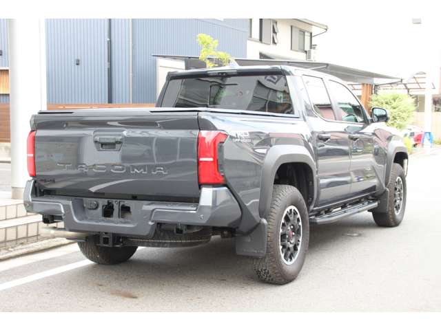 Toyota Tacoma 2