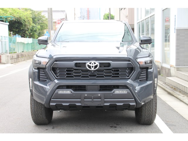 Toyota Tacoma 3
