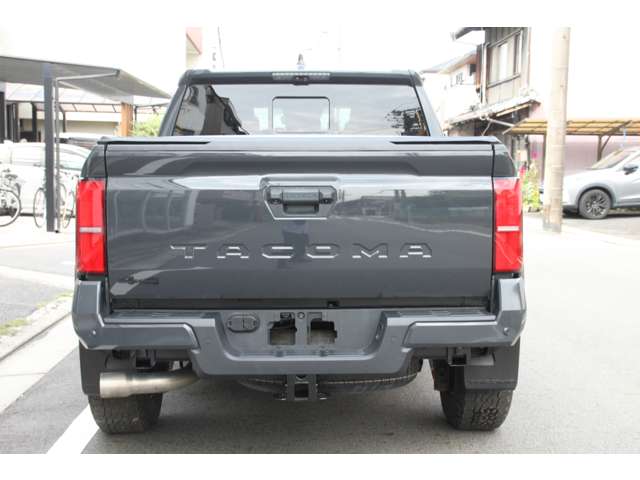 Toyota Tacoma 4