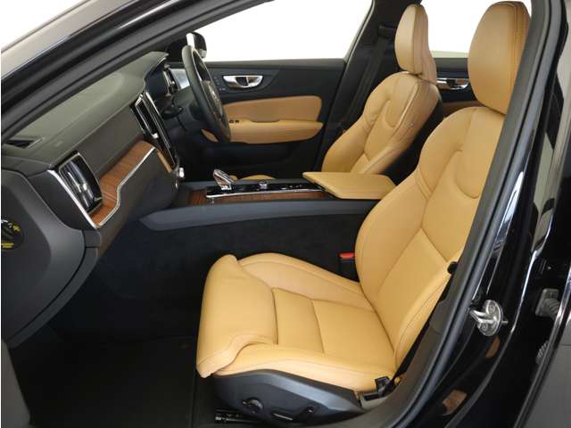 Volvo V60 Cross Country 12
