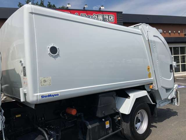 Mitsubishi Fuso Canter 12