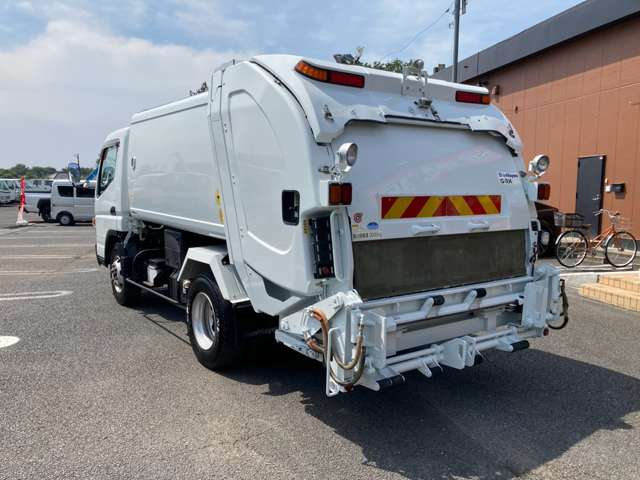 Mitsubishi Fuso Canter 7