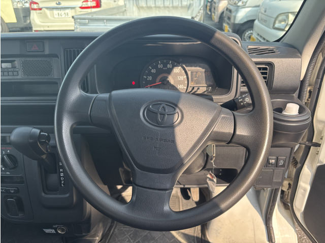 Toyota Pixis Van 12