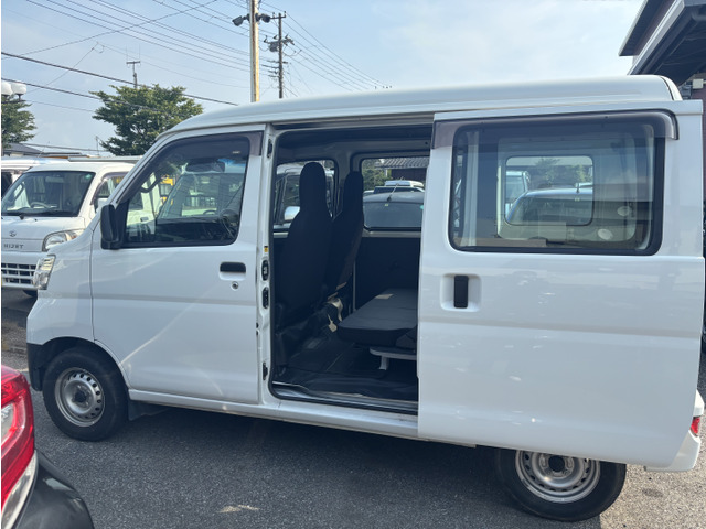 Toyota Pixis Van 5