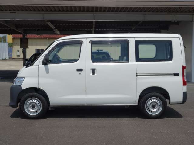 Toyota Town Ace Van 5