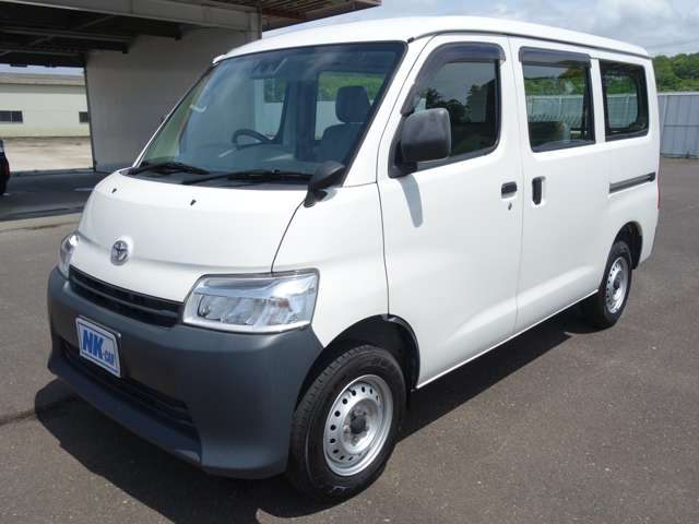 Toyota Town Ace Van 7