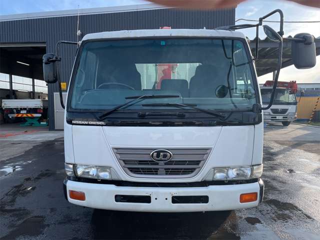 Nissan Condor 2