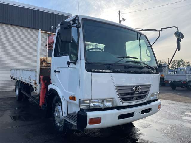 Nissan Condor 3