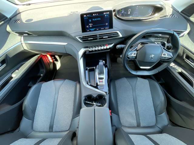 Peugeot 5008 6