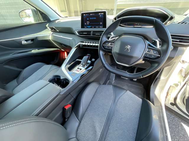 Peugeot 5008 8