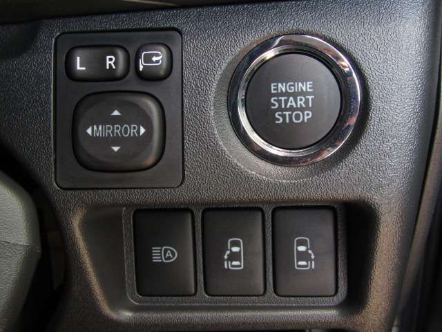 Toyota Hiace Van 5