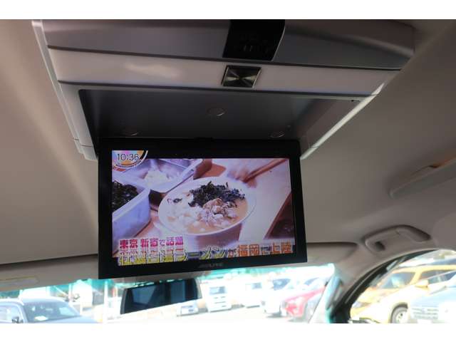 Toyota Alphard 6
