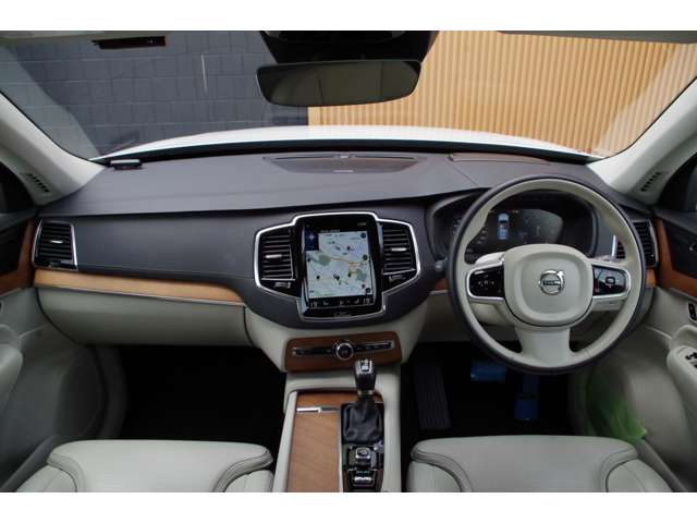 Volvo XC90 4