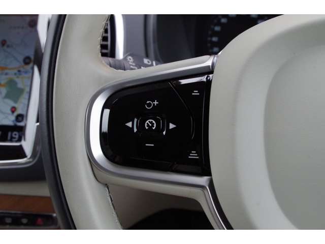Volvo XC90 8