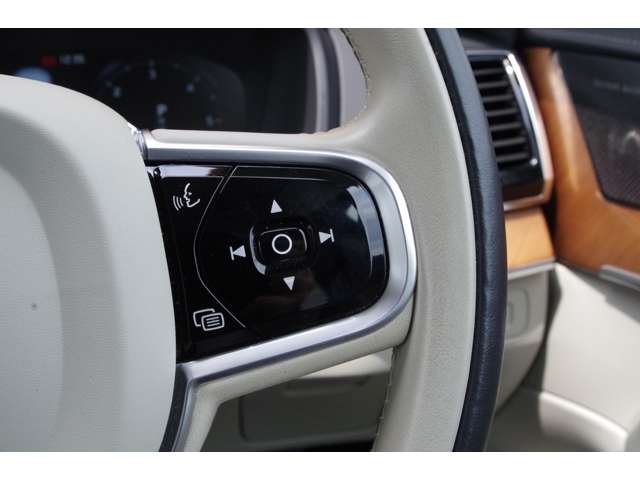 Volvo XC90 9