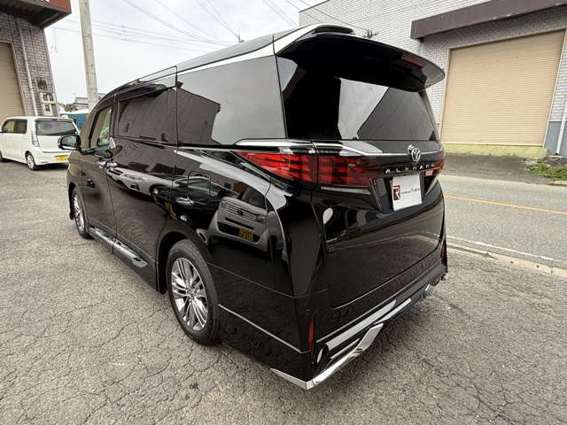 Toyota Alphard 11