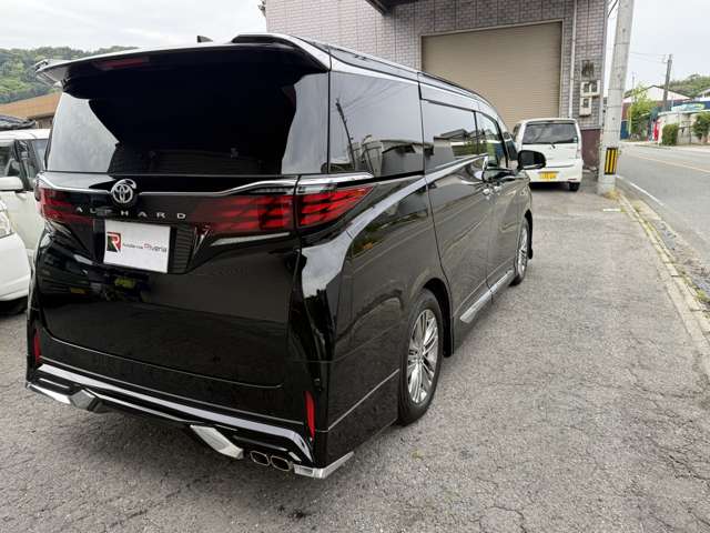 Toyota Alphard 12