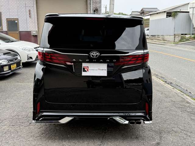 Toyota Alphard 5