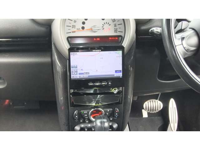 MINI Crossover 10