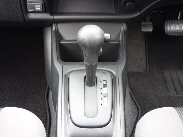 Nissan NV150 AD 11
