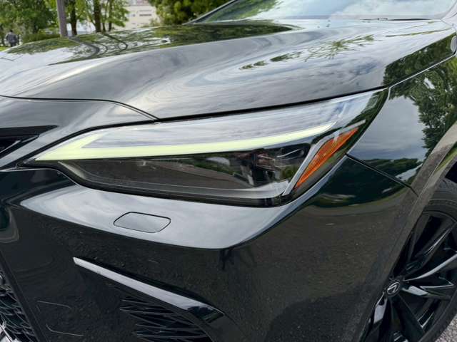 Lexus NX 8