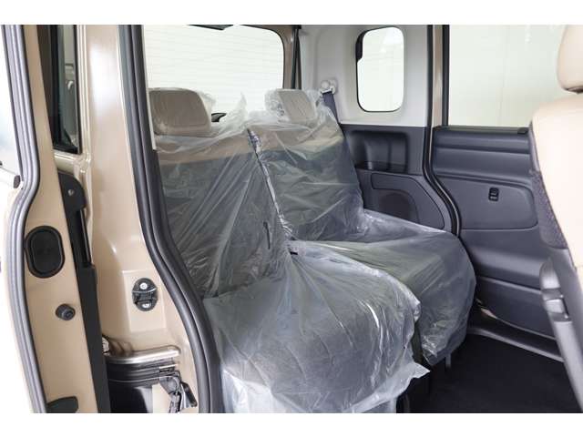 Mitsubishi Delica Mini 12
