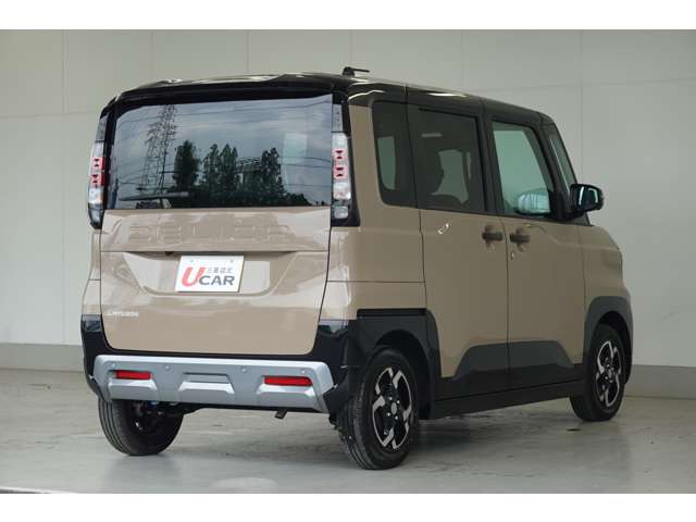 Mitsubishi Delica Mini 8