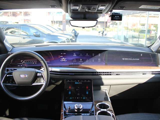 Cadillac エスカレード 5