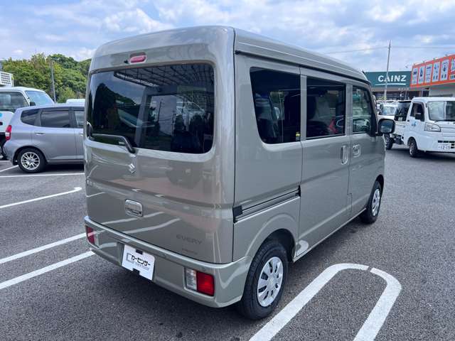Suzuki Every 8